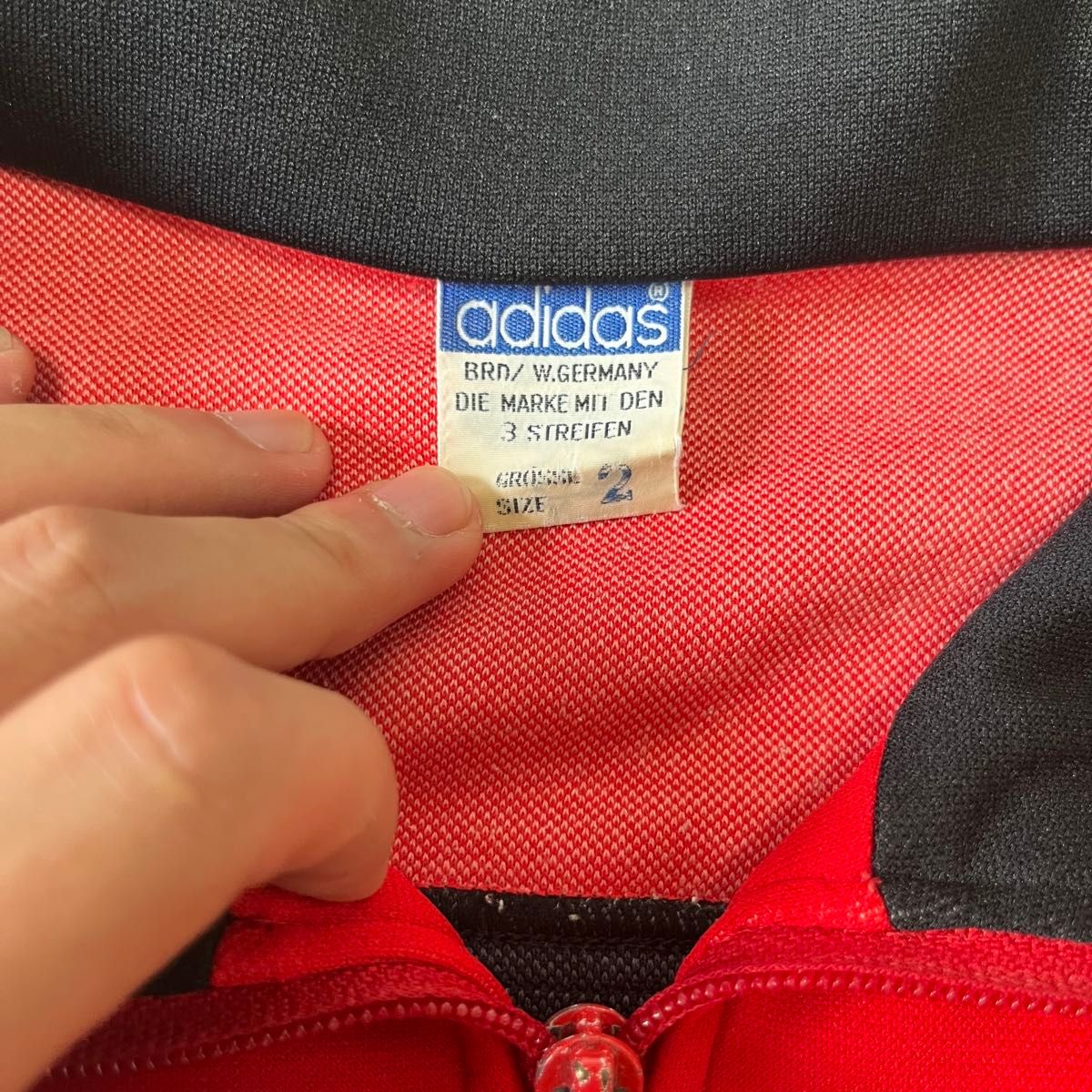 80s adidas トラックジャケット デサント製 西ドイツ 黒 赤 80s adidas トラックジャケット デサント製 西ドイツ 黒 赤