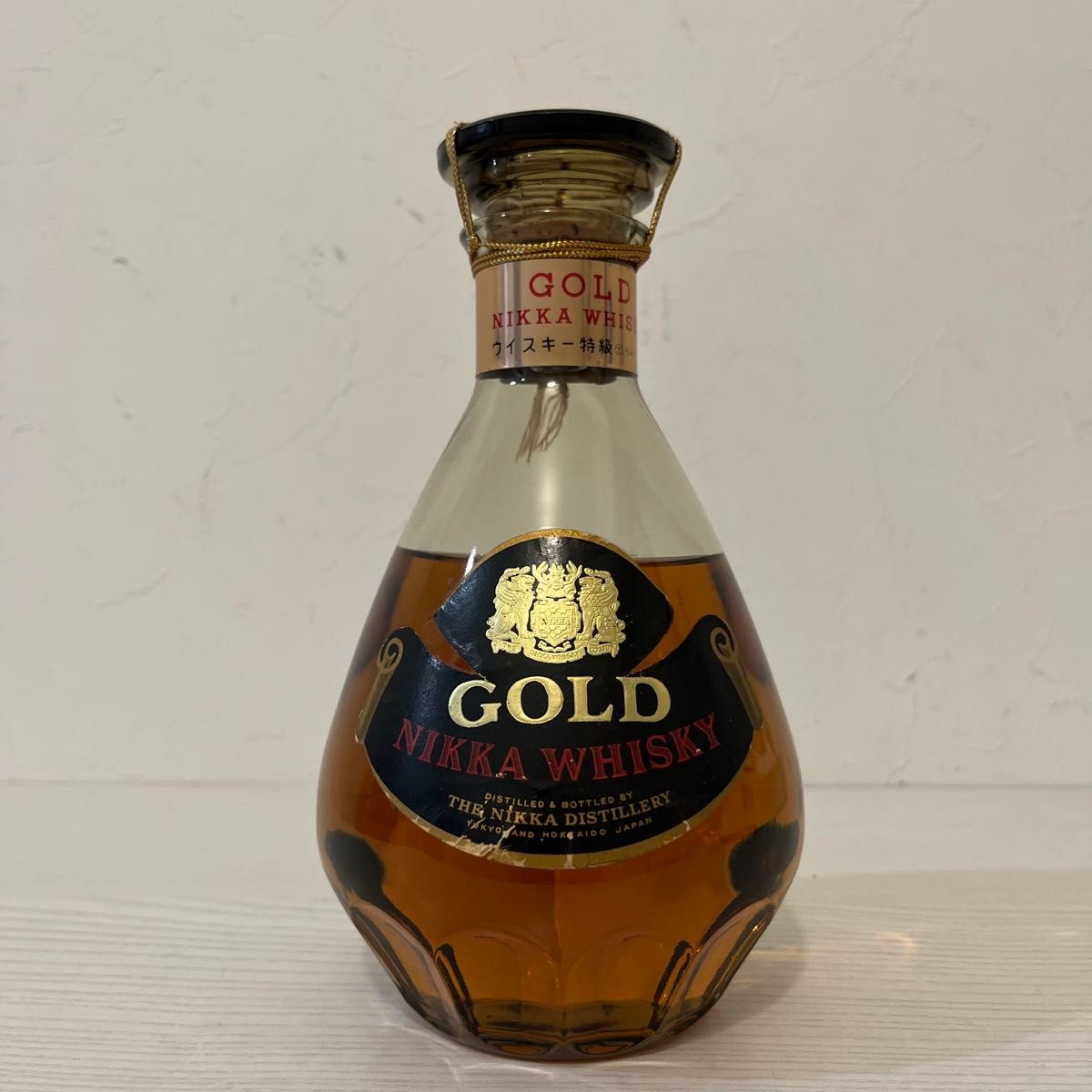 1950年代 ゴールドニッカ 箱付き 特級 カガミクリスタル製 古酒 1950年代 ゴールドニッカ 箱付き 特級 カガミクリスタル製 古酒