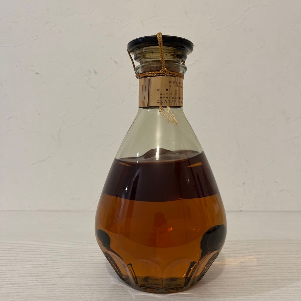 1950年代 ゴールドニッカ 箱付き 特級 カガミクリスタル製 古酒 1950年代 ゴールドニッカ 箱付き 特級 カガミクリスタル製 古酒