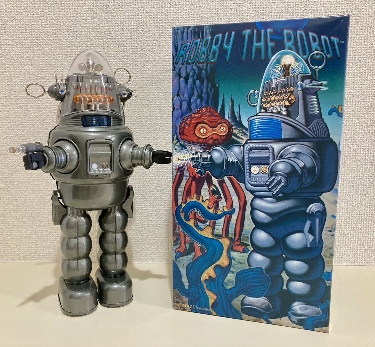 Yahoo!オークション - 大阪ブリキ玩具資料室/ROBBY THE ROBOT Yahoo!オークション - 大阪ブリキ玩具資料室/ROBBY THE ROBOT