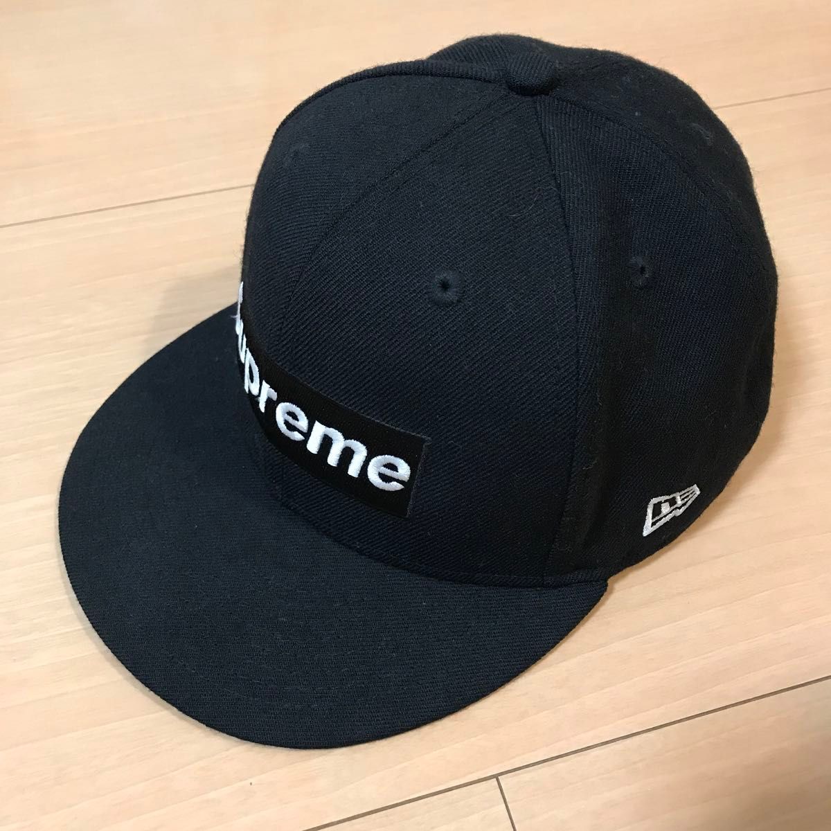 SUPREME 12SS NEW ERA National Champions Box Logo 7-1/2 59 SUPREME 12SS NEW ERA National Champions Box Logo 7-1/2 59