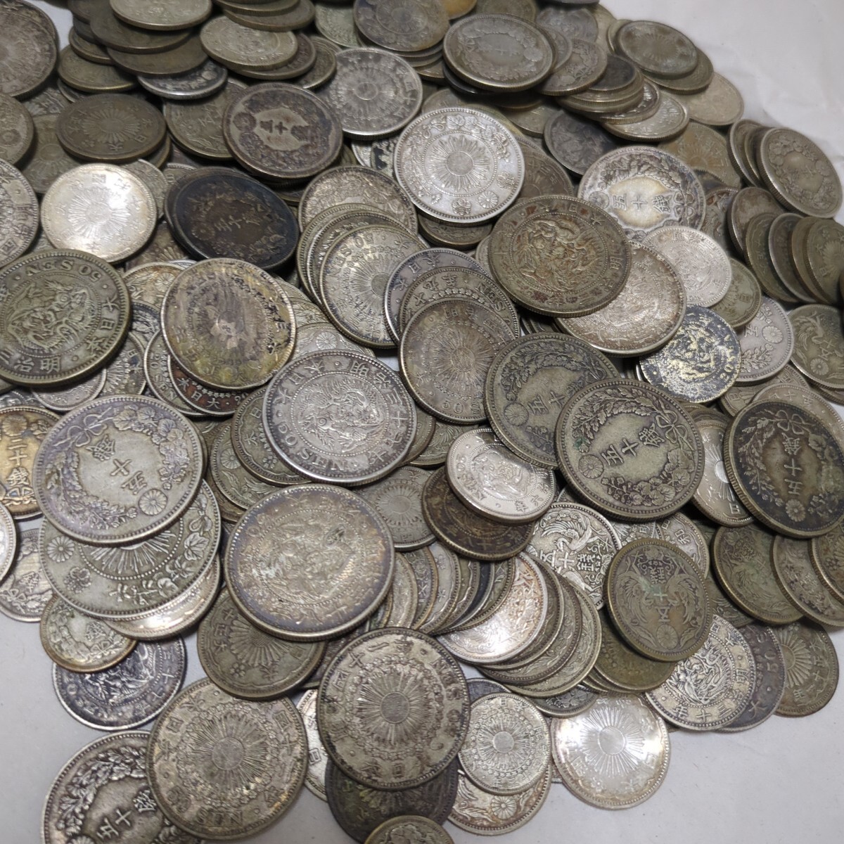 【約1880g】銀貨まとめ 古銭 大量 地金 竜 旭日 旭日竜 10銭 20銭 50銭 日本 硬貨 コイン