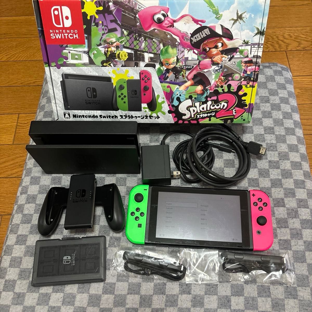 Nintendo Switch スプラトゥーン仕様(ソフトなし)初期化済 Nintendo Switch スプラトゥーン仕様(ソフトなし)初期化済
