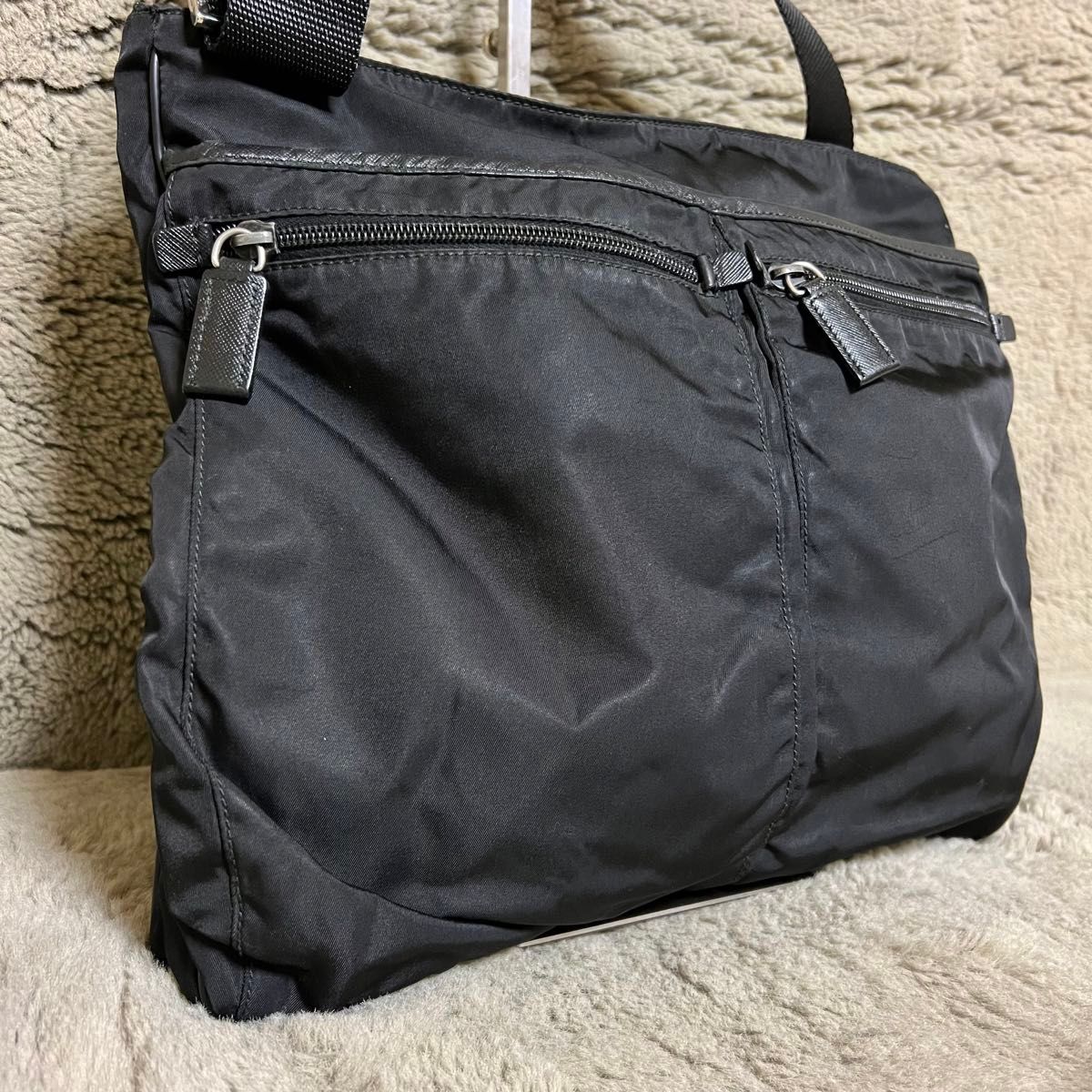 少し訳あり】【正規品】プラダ PRADA ショルダーバッグ ナイロン 少し訳あり】【正規品】プラダ PRADA ショルダーバッグ ナイロン