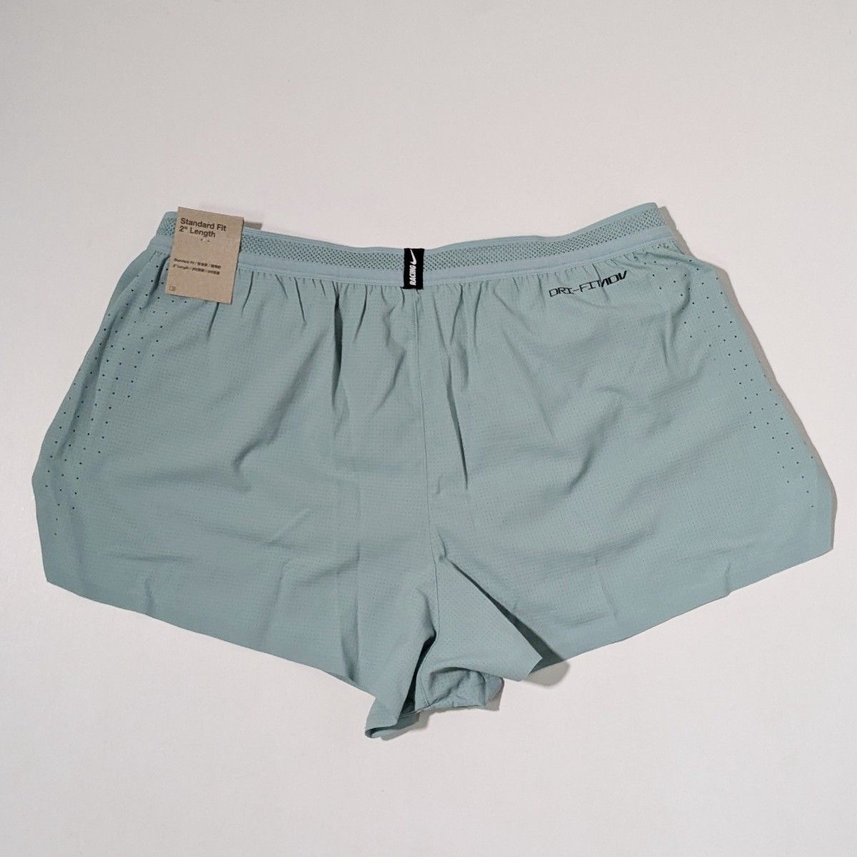 新品 XL Nike エアロスイフト 2インチショートパンツ cj7838-309 新品 XL Nike エアロスイフト 2インチショートパンツ cj7838-309