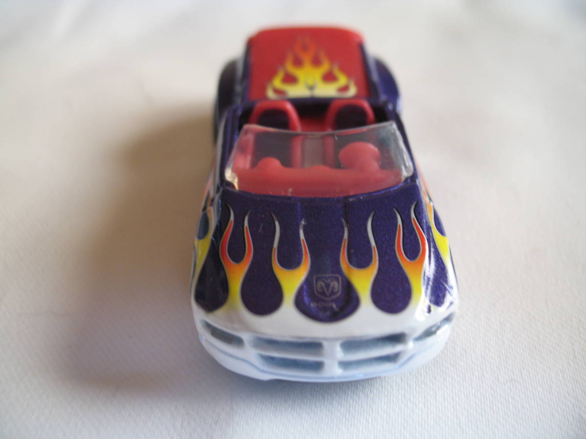 Hot WHeels製 DODGE SIDE WINDDER 　（紫）　　1/64_画像3