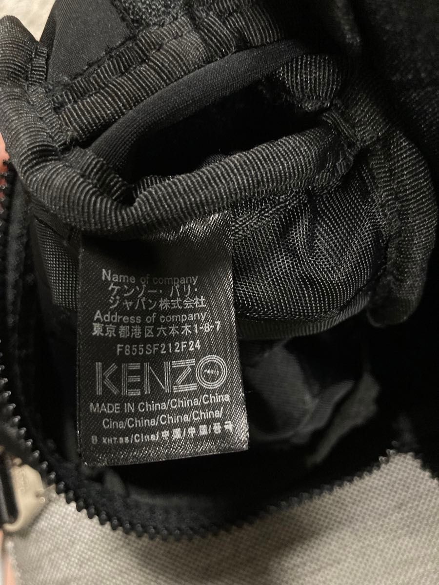 KENZO(ケンゾー)のミニリュック 黒 ブラック タイガー刺繍 KENZO(ケンゾー)のミニリュック 黒 ブラック タイガー刺繍