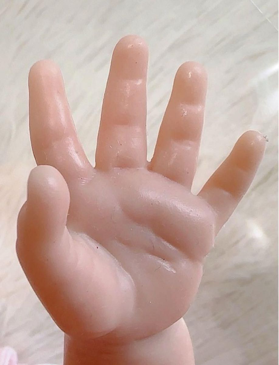 新品 リボーンドールフルシリコン おしっこベビーちゃん 女の子 新品 リボーンドールフルシリコン おしっこベビーちゃん 女の子