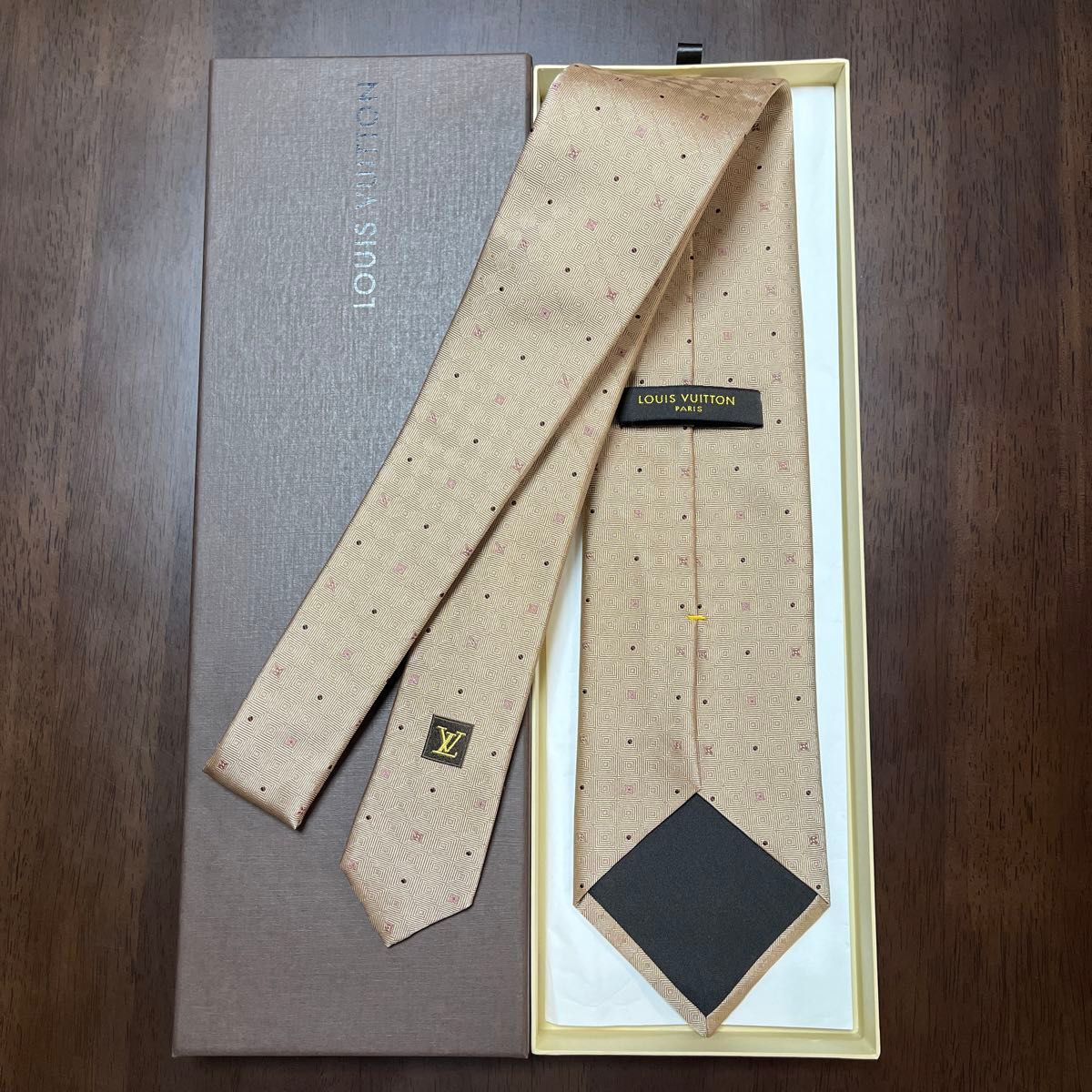 未使用箱付 LVルイヴィトン ネクタイ 茶色 ダミエ シルク 未使用箱付 LVルイヴィトン ネクタイ 茶色 ダミエ シルク