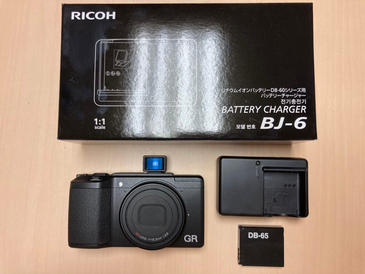 RICOH GRⅡ gr2 ii カメラ GV-2 純正ファインダー 純正充電器 RICOH GRⅡ gr2 ii カメラ GV-2 純正ファインダー 純正充電器