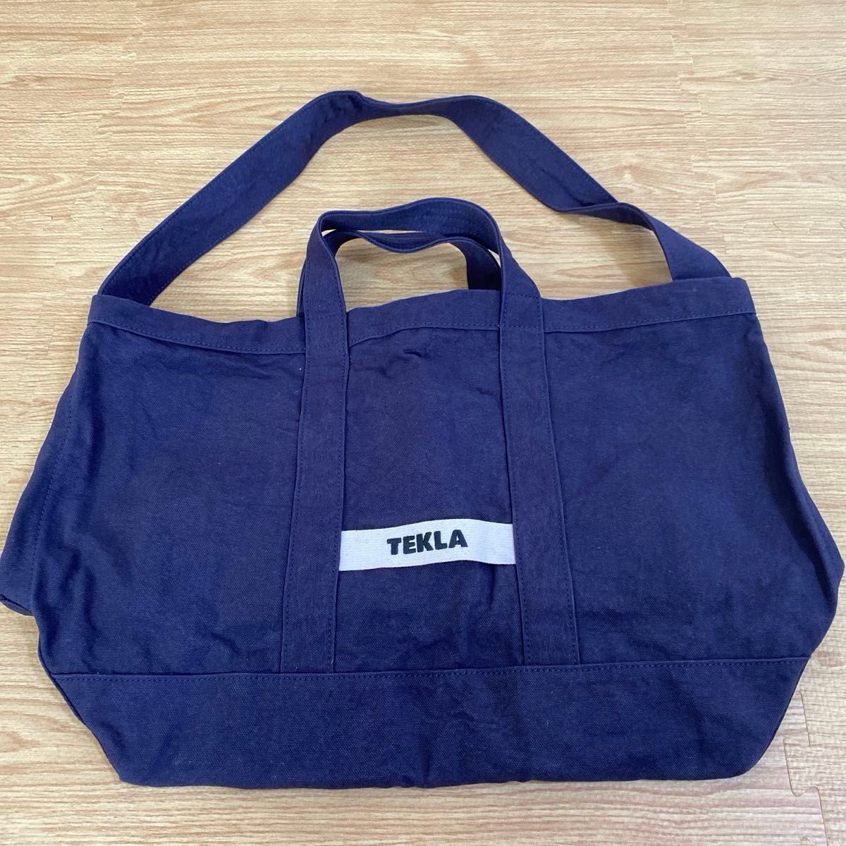 美品 TEKLA テクラ ビーチバッグ ウォッシュドネイビー ネイビー 美品 TEKLA テクラ ビーチバッグ ウォッシュドネイビー ネイビー