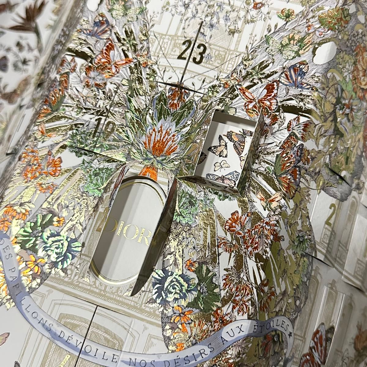Christian Dior ディオール ギフト アドベントカレンダー Christian Dior ディオール ギフト アドベントカレンダー