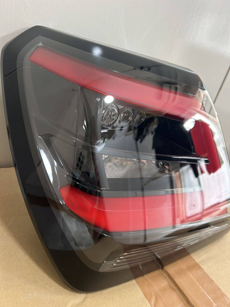 スイフト ZCEDS/ZDEDS テールランプ左assy テールライト 左 スイフト ZCDDS ZCEDS ZDDDS ZDEDS SWIFT