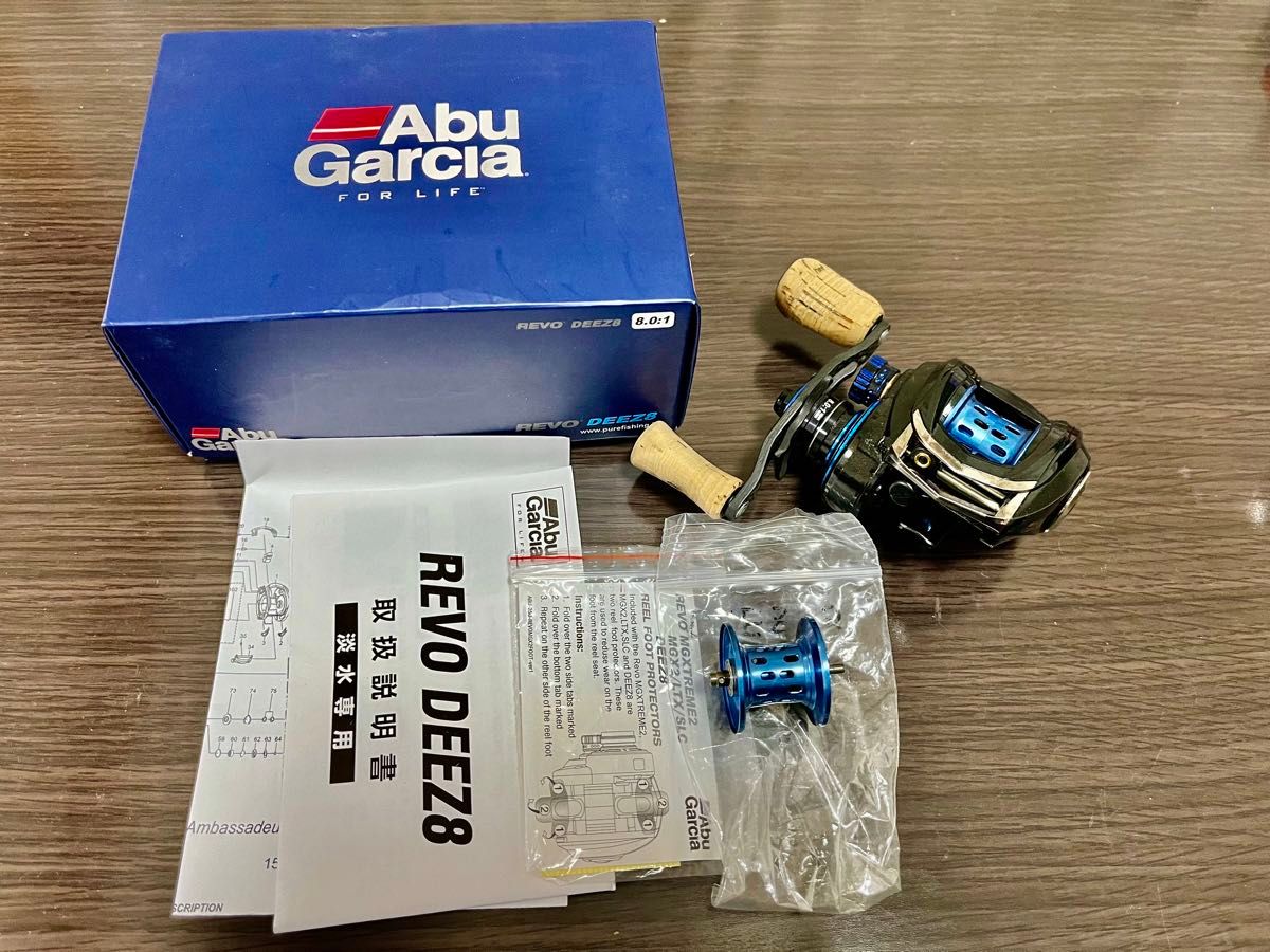 美品 REVO Deez 8 アブガルシア 右ハンドル 青木大介 レボ 美品 REVO Deez 8 アブガルシア 右ハンドル 青木大介 レボ