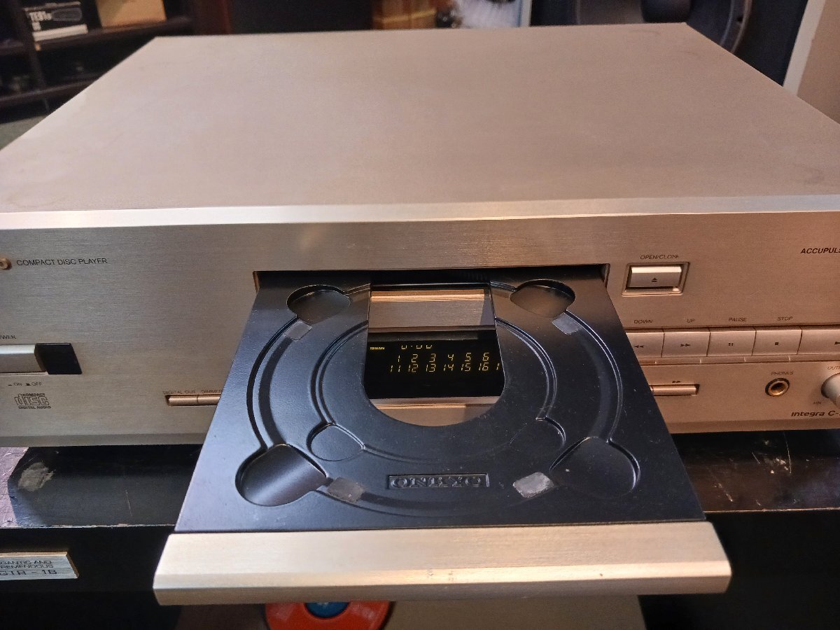 ONKYO オンキョー Integra C-725 CDプレーヤ 中古 現状品 ONKYO オンキョー Integra C-725 CDプレーヤ 中古 現状品