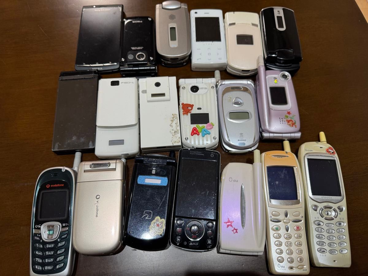ジャンク ガラケー おまとめ 19台|Yahoo!フリマ(旧PayPayフリマ) ジャンク ガラケー おまとめ 19台|Yahoo!フリマ(旧PayPayフリマ)