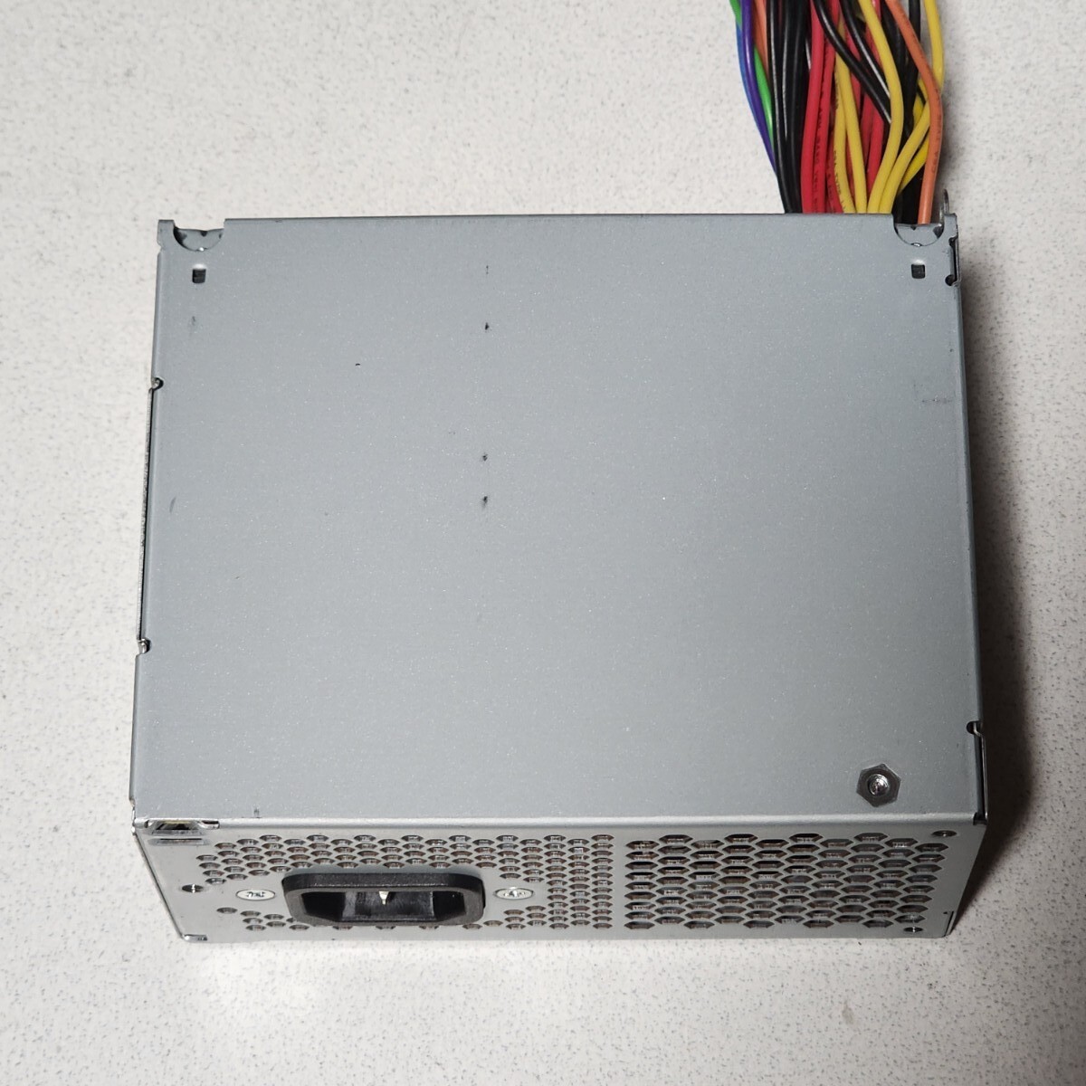 DELTA DPS-300AB-9 300W SFX電源ユニット 動作確認済み PCパーツ DELTA DPS-300AB-9 300W SFX電源ユニット 動作確認済み PCパーツ
