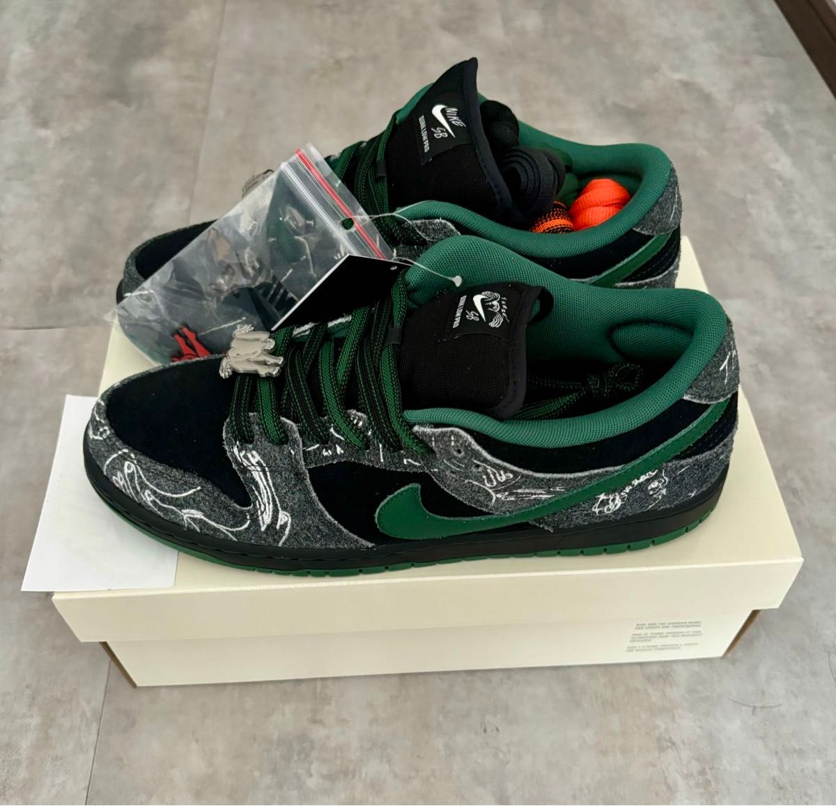 28 There Skateboards Nike SB Dunk Low Pro ゼアスケートボード 28 There Skateboards Nike SB Dunk Low Pro ゼアスケートボード