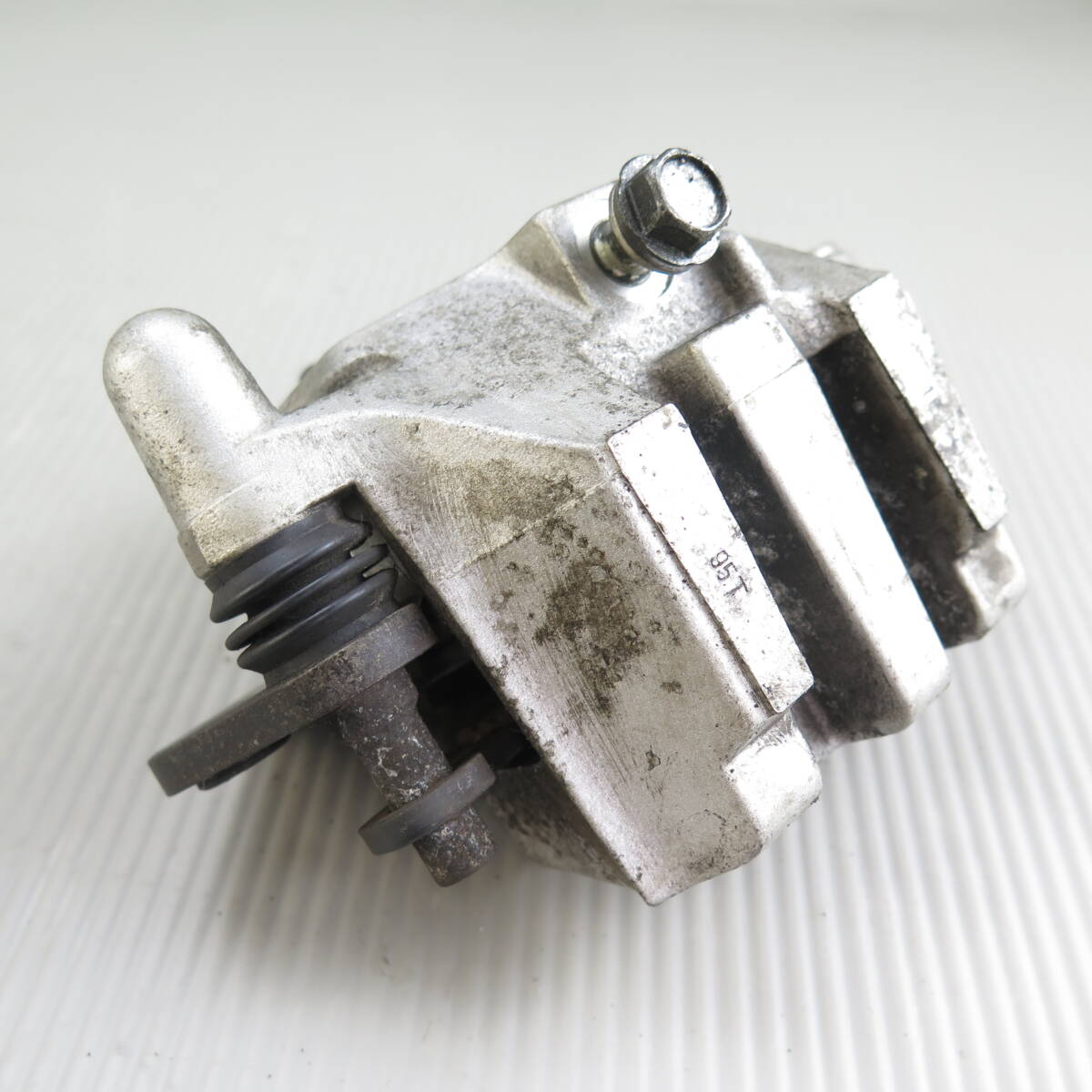 * Balkan 400 Drifter [VN400D] original rear brake caliper used Kawasaki kawasaki VULCAN DRIFTER KR060718