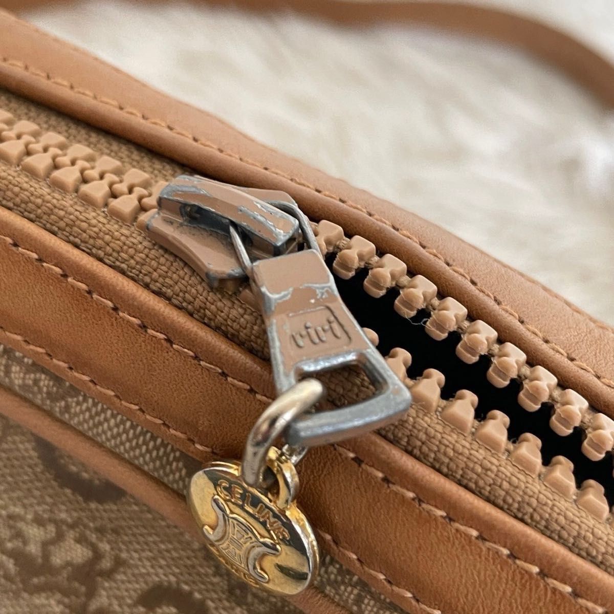 CELINE オールドセリーヌ Cマカダム ショルダーバッグ PVC 馬車 CELINE オールドセリーヌ Cマカダム ショルダーバッグ PVC 馬車