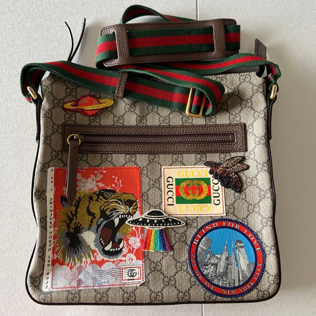 GUCCI グッチ GGスプリーム 406408 ショルダーバッグ 虎 GUCCI グッチ GGスプリーム 406408 ショルダーバッグ 虎