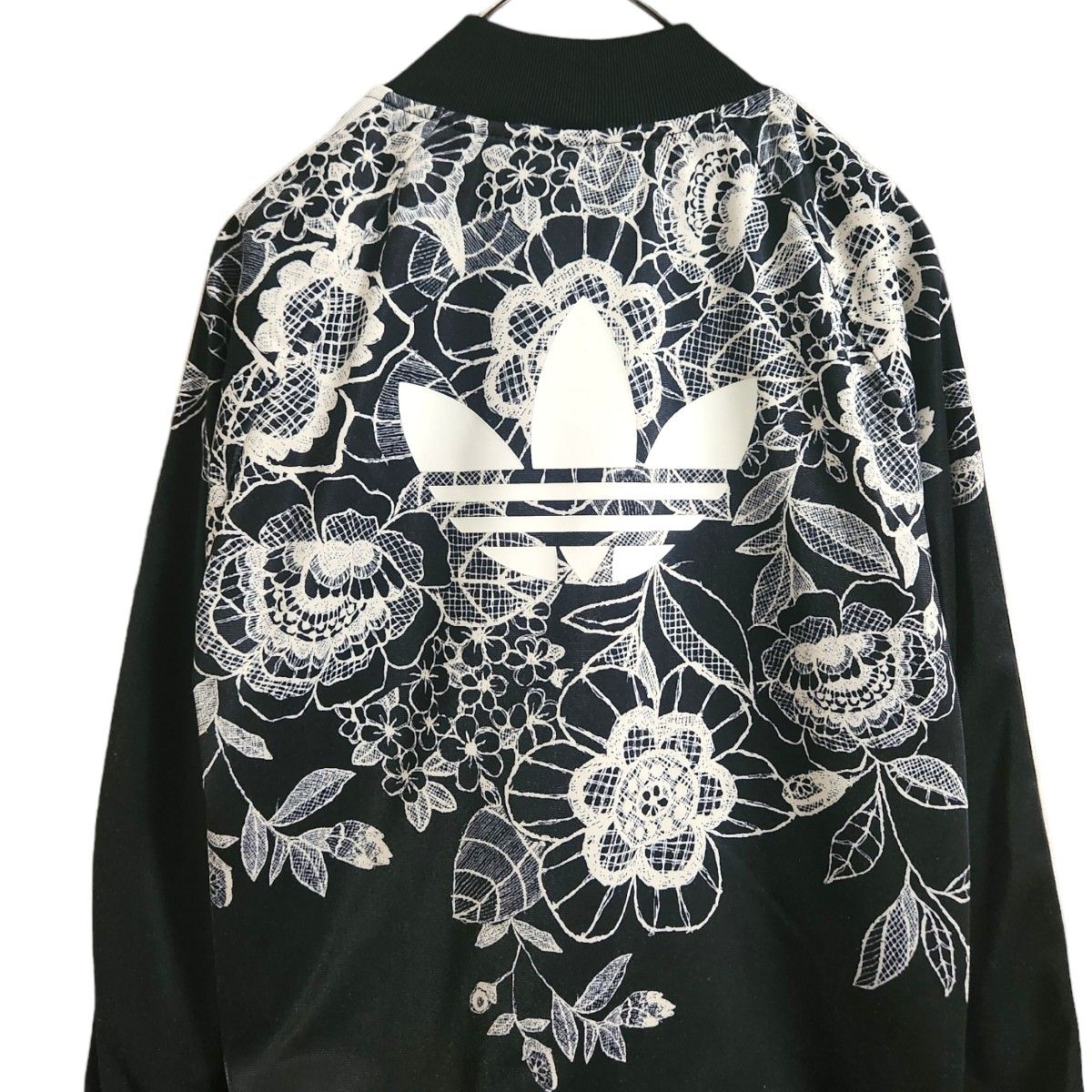 ジャケット 総柄 adidas アディダス トラックジャケット 黒 ジャケット 総柄 adidas アディダス トラックジャケット 黒