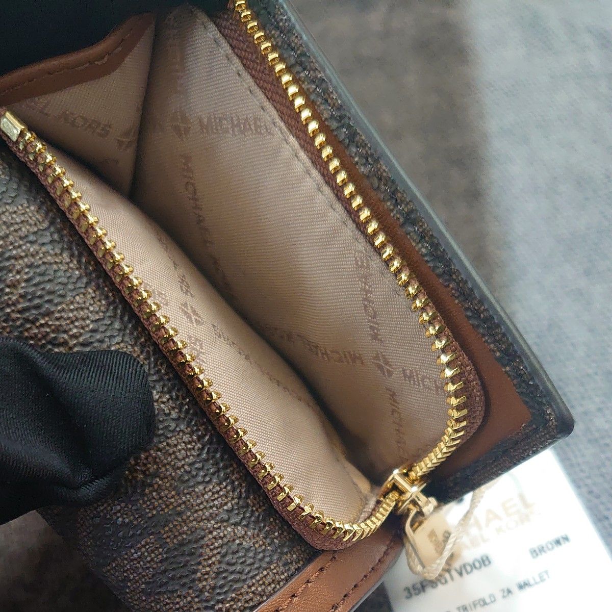 新品未使用】MICHAEL KORS マイケルコース 三つ折り財布 新品 新品未使用】MICHAEL KORS マイケルコース 三つ折り財布 新品