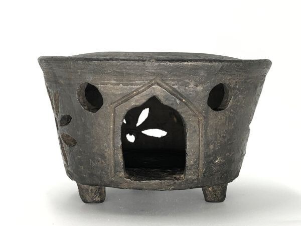 【三つ足円面硯】 古代硯/須恵器 蔵出し 中国朝鮮半島 文物ラベル M0617H 三つ足円面硯】古代硯/須恵器蔵出し中国朝鮮半島文物ラベルM0617H