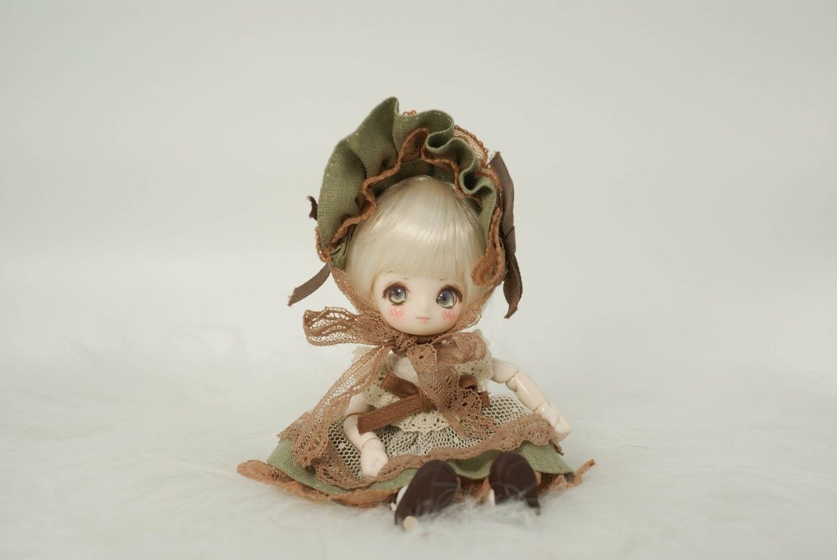 Amazon.co.jp: DOLLCE あまむす ミニスウィーツドール シロネ