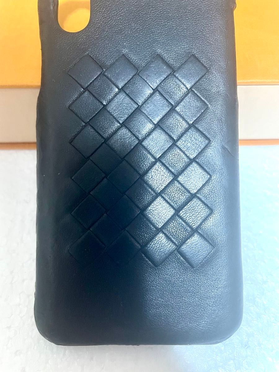 (送料込)Bottega Veneta 編み込みレザーiPhone XSケース ボッテガヴェネタ】iPhoneXケース 人気の編み込みタイプ レザー