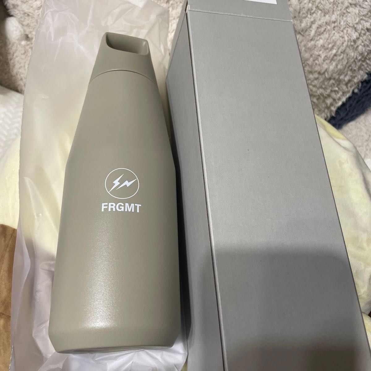 FRAGMENT ハンドルリッドステンレスボトル マットベージュ1080ml FRAGMENT ハンドルリッドステンレスボトル マットベージュ1080ml