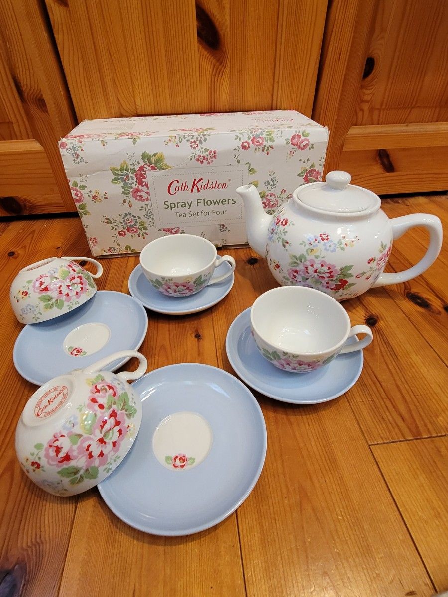 Cath Kidston ティーセット ティーポット&ティーカップ4客 Cath Kidston ティーセット ティーポット&ティーカップ4客