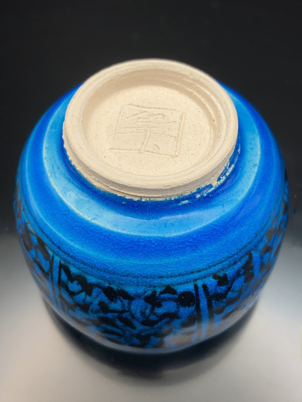 美品 人間国宝 加藤卓男 青釉胡姫文 酒杯 直径5.5cm×高さ4.5 美品 人間国宝 加藤卓男 青釉胡姫文 酒杯 直径5.5cm×高さ4.5