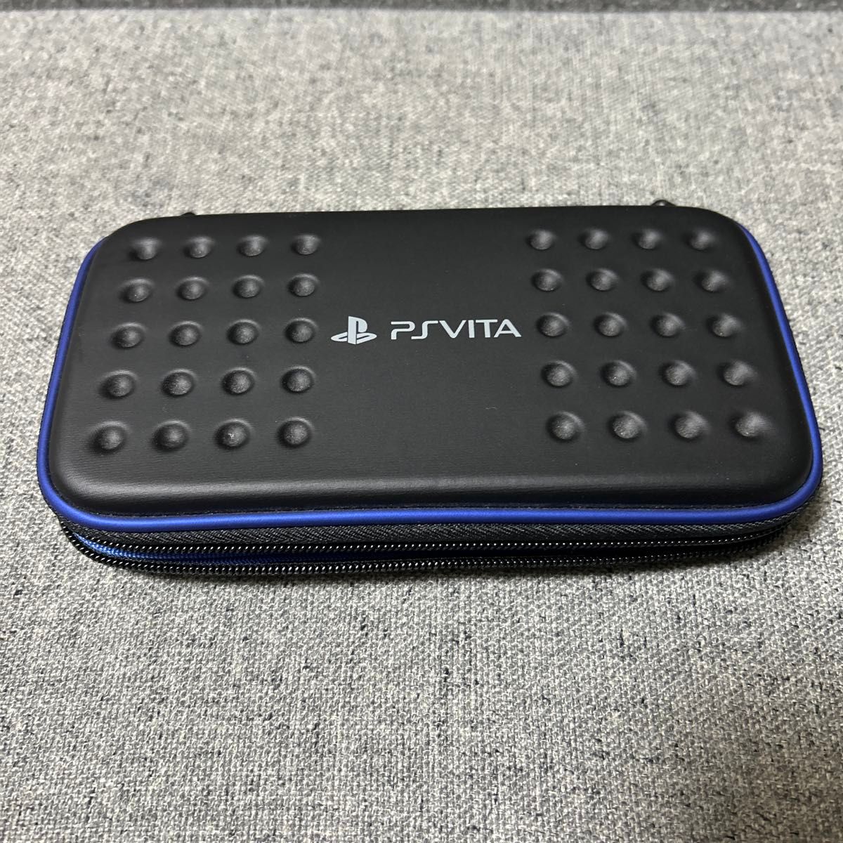 PCH-2000 ZA25 PlayStation Vita Wi-Fiモデル シルバー psvita PCH-2000 ZA25 PlayStation Vita Wi-Fiモデル シルバー psvita