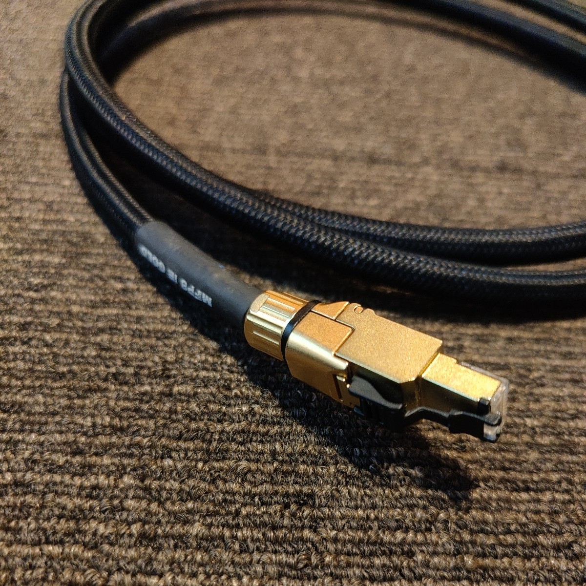 Yahoo!オークション - Telegartner MFP8 Gold IE LANケーブル 2m Yahoo!オークション - Telegartner MFP8 Gold IE LANケーブル 2m