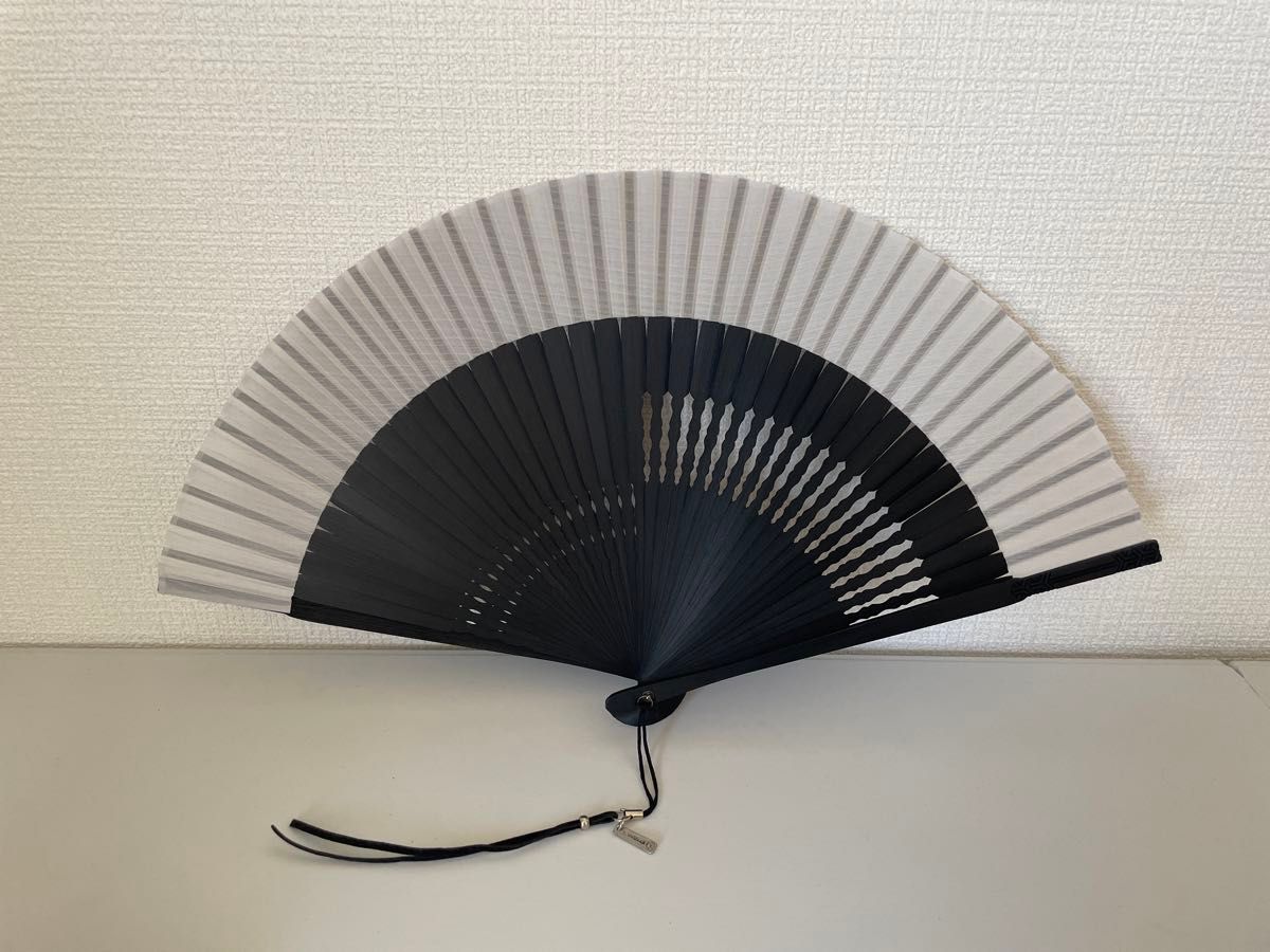 保赤軒 扇子 黒