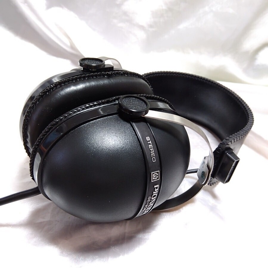 ジャンク PIONEER SE-205 ステレオヘッドフォン レトロ 当時物 ジャンク PIONEER SE-205 ステレオヘッドフォン レトロ 当時物