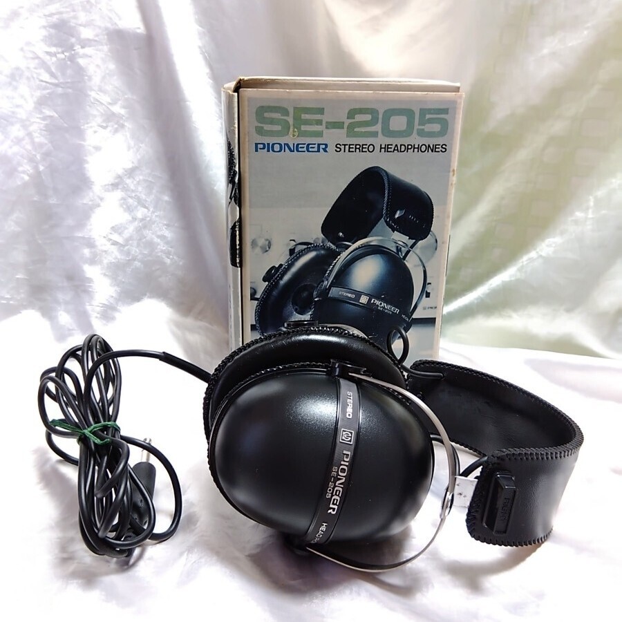 ジャンク PIONEER SE-205 ステレオヘッドフォン レトロ 当時物 ジャンク PIONEER SE-205 ステレオヘッドフォン レトロ 当時物