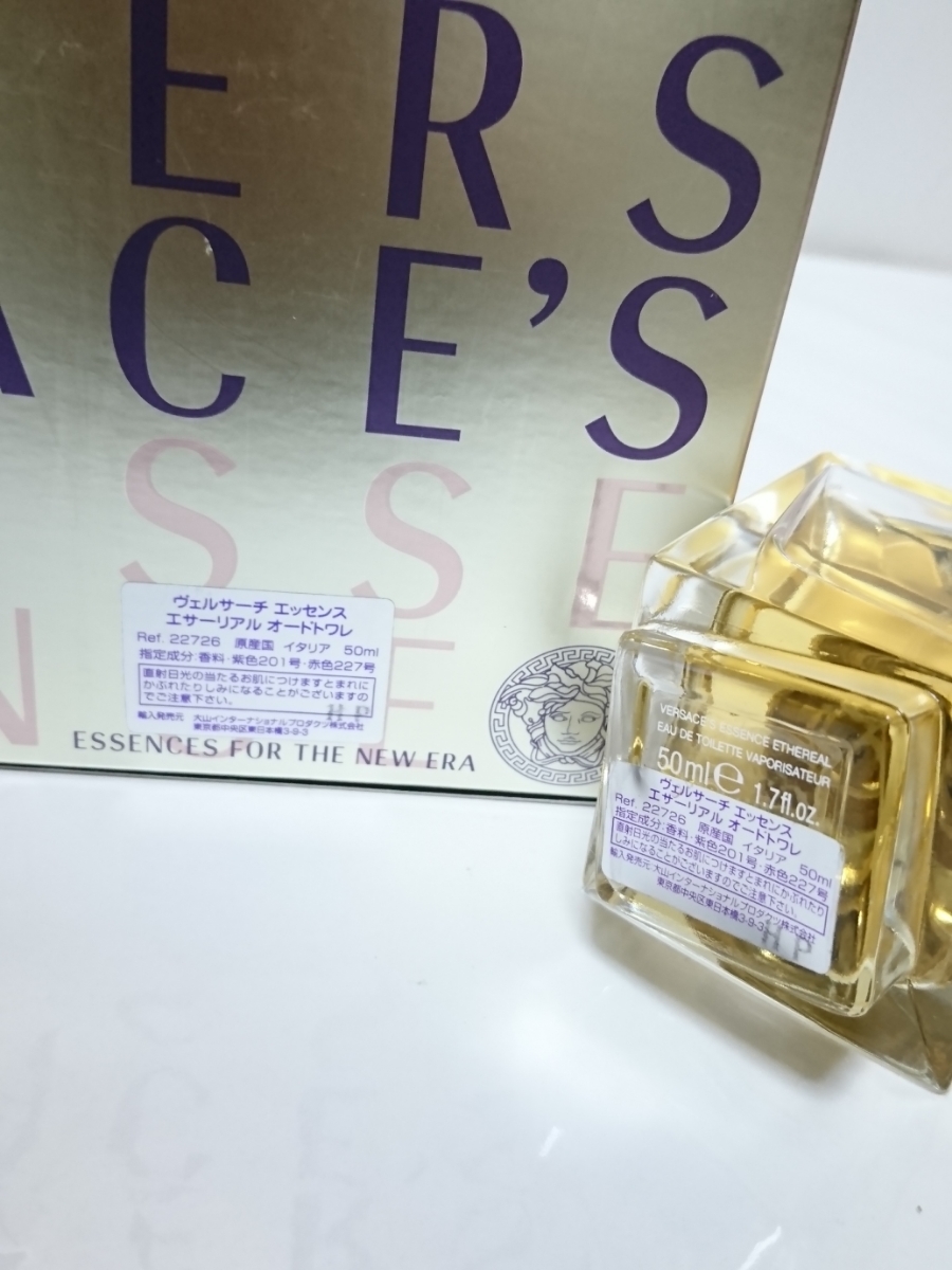 未使用 ヴェルサーチ エッセンス エサーリアル EDT 50ml VERSACE ESSENCE ETHEREAL 定形外発送の場合510円