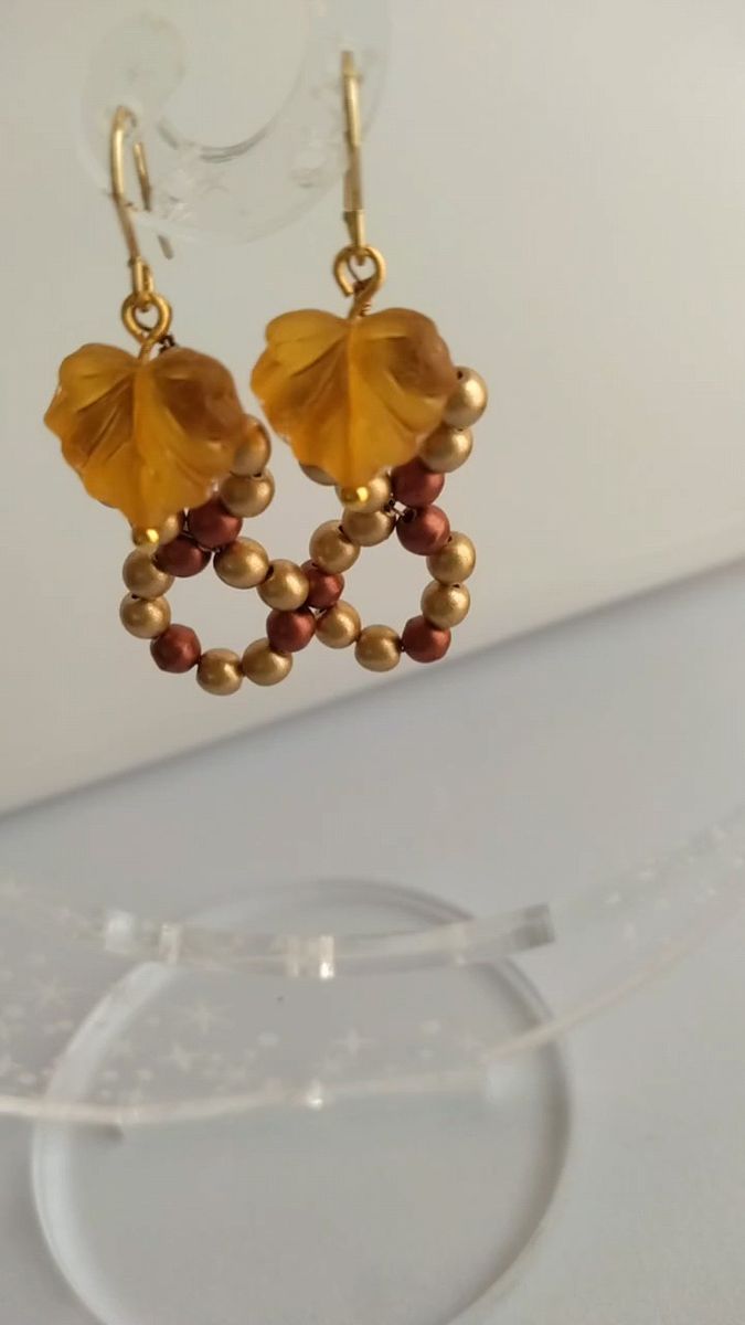 ハンドメイド ピアス サージカルステンレス チェコビーズ リーフ