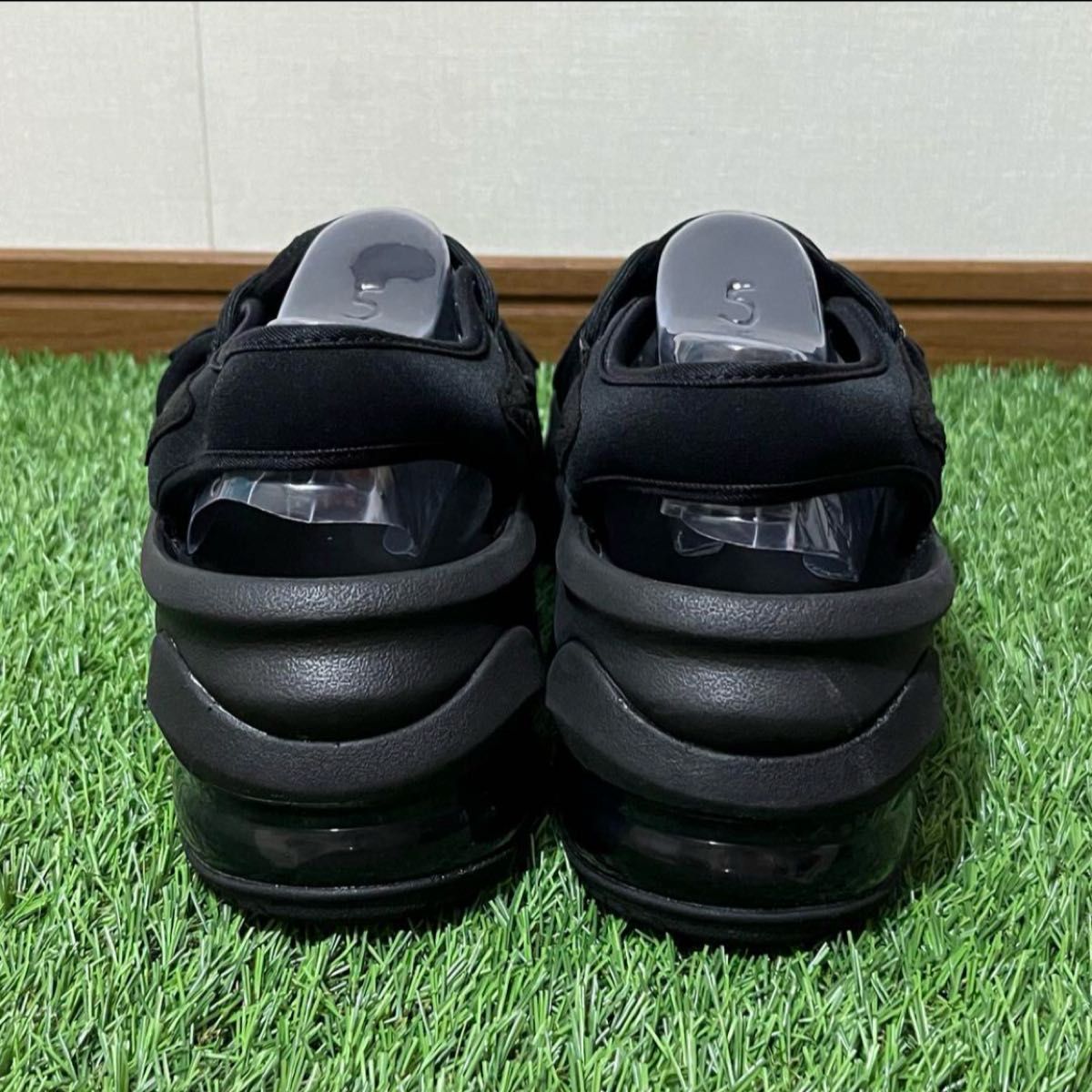 新品同様・箱あり】NIKE エアマックスココサンダル ブラック 新品同様・箱あり】NIKE エアマックスココサンダル ブラック