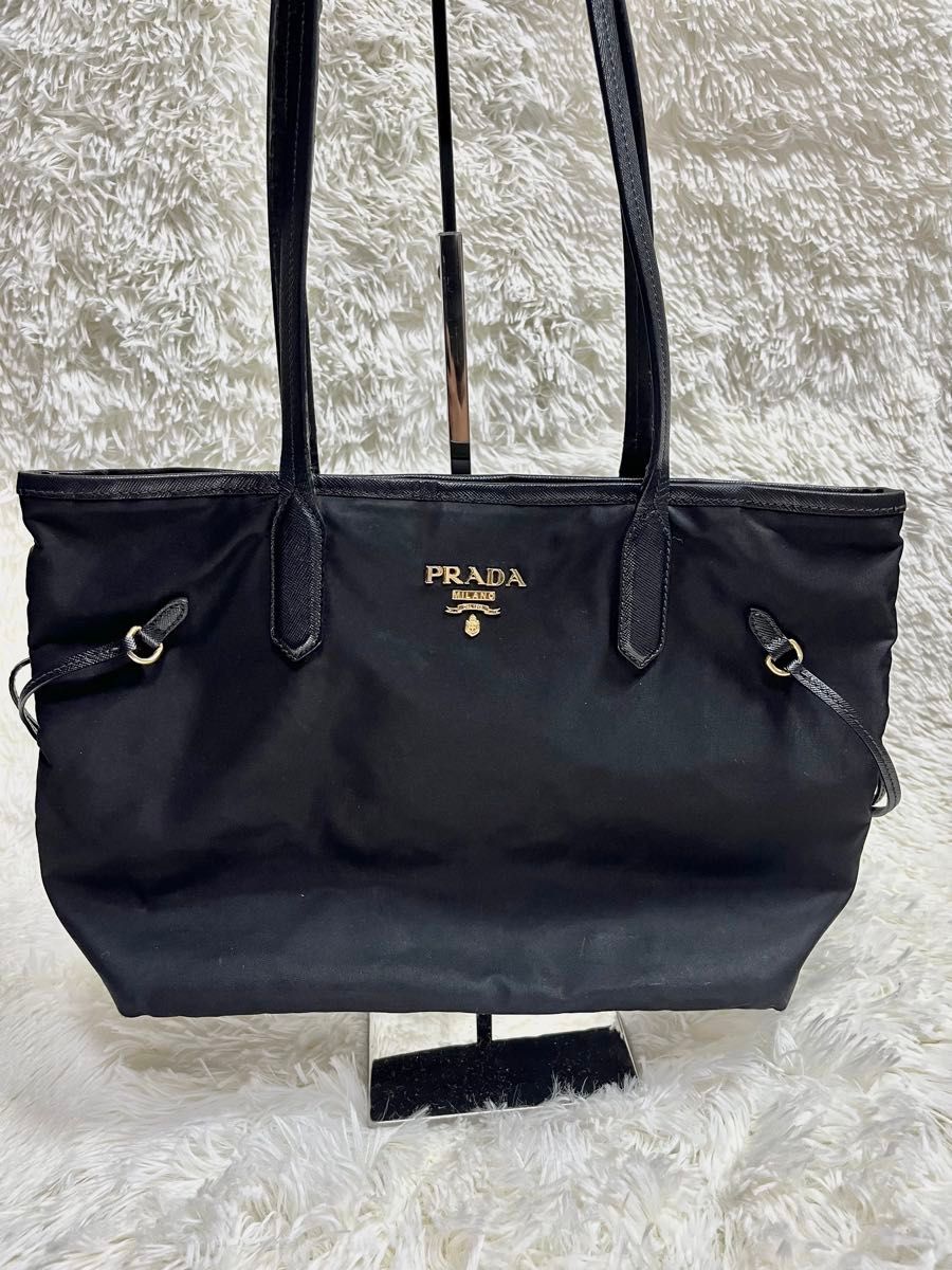 プラダ PRADA トートバッグ ショルダーバッグ A4収納可 通勤 黒 プラダ PRADA トートバッグ ショルダーバッグ A4収納可 通勤 黒