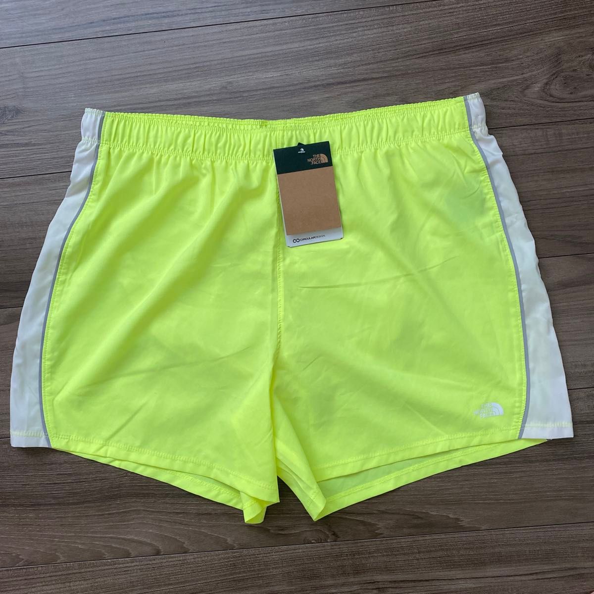 新品 ノースフェイス 水着 水陸両用 ショートパンツ XL 短パン 新品 ノースフェイス 水着 水陸両用 ショートパンツ XL 短パン