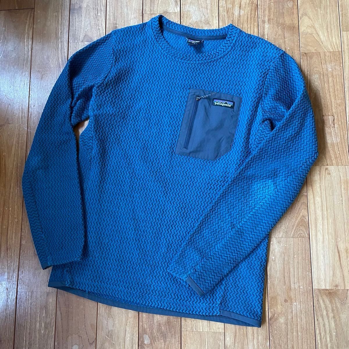 patagonia メンズ・R1エア・クルー Sサイズ Endless Blue|Yahoo patagonia メンズ・R1エア・クルー Sサイズ Endless Blue|Yahoo
