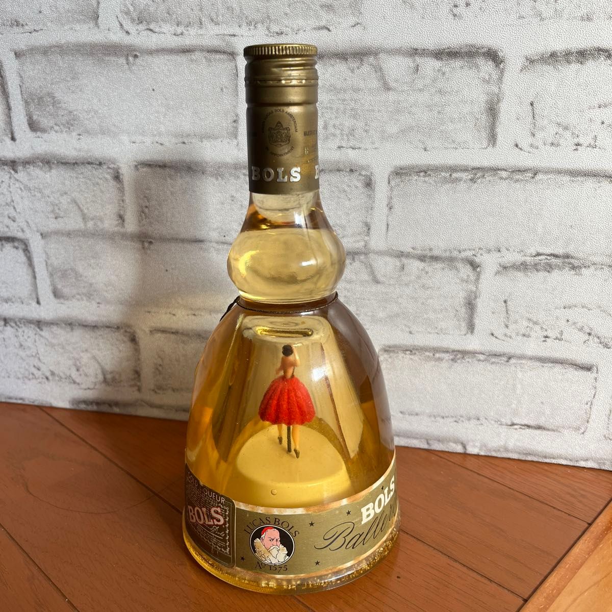 希少 廃版 BOLS バレリーナ リキュール ボトル 古酒 金箔 金 希少 廃版 BOLS バレリーナ リキュール ボトル 古酒 金箔 金