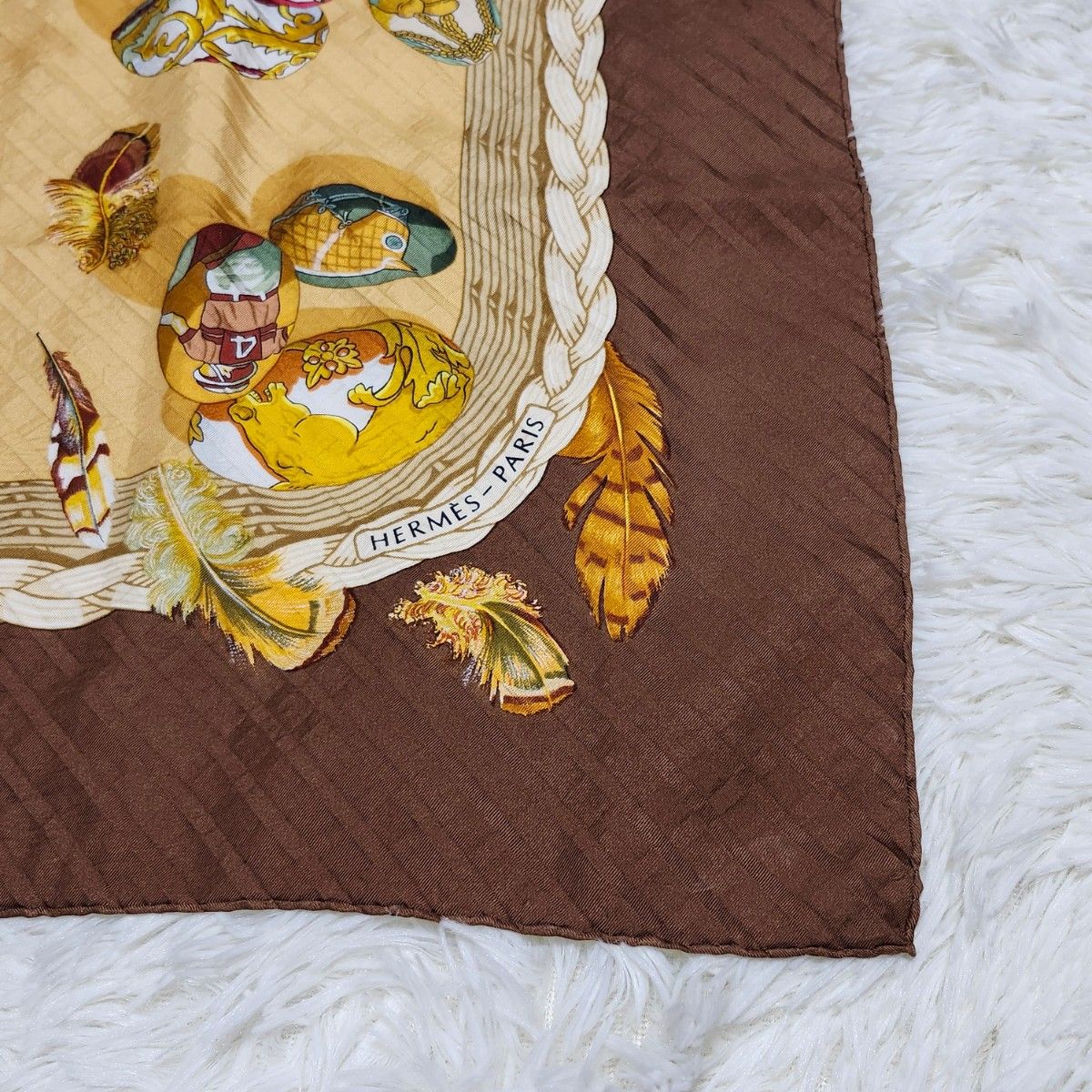 HERMES スカーフ シルク 大判 カレ エルメスの卵 ブラウン HERMES スカーフ シルク 大判 カレ エルメスの卵 ブラウン