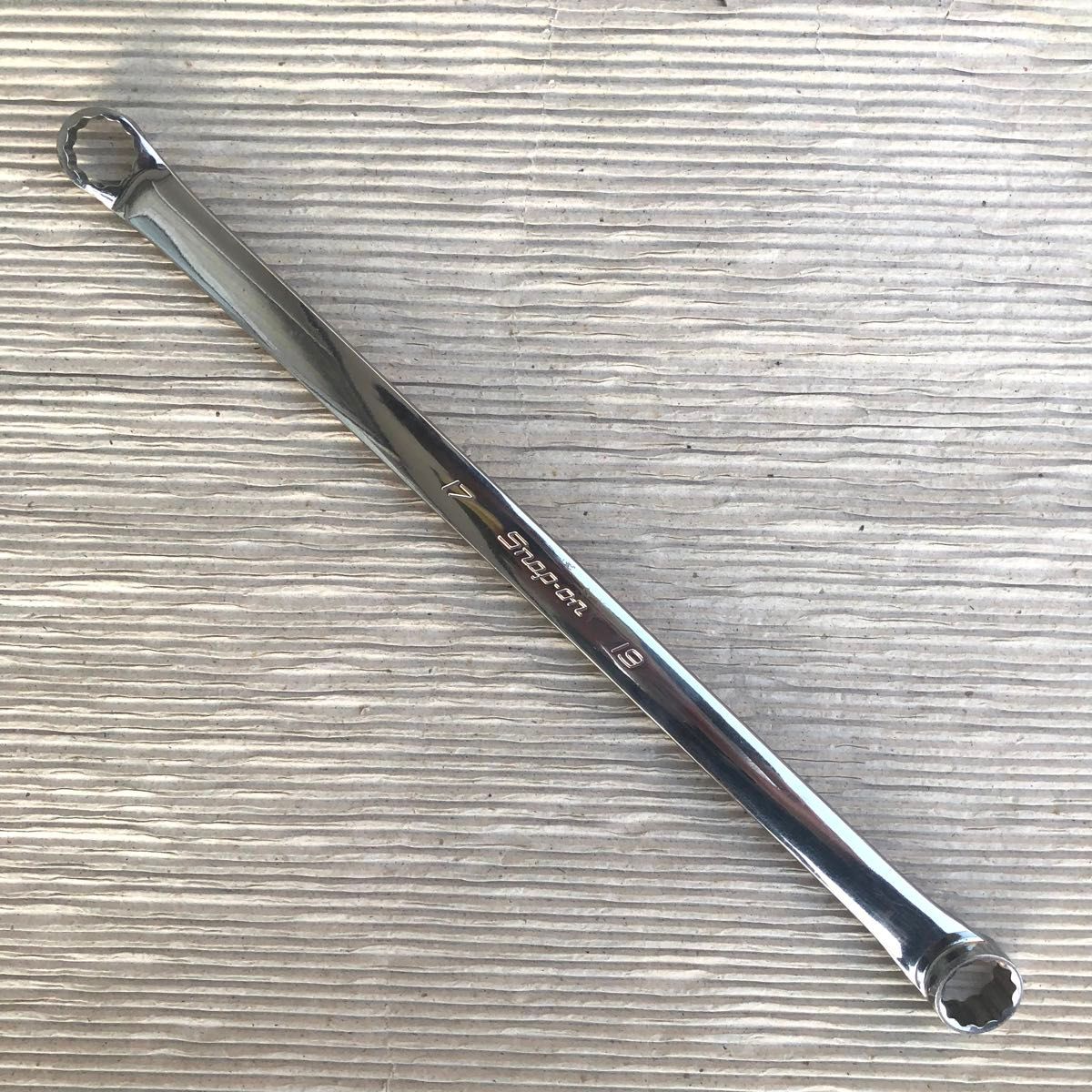 Snap-on XDHM1719(17-19mm) 15°オフセット ロングメガネレンチ Snap-on XDHM1719(17-19mm) 15°オフセット ロングメガネレンチ