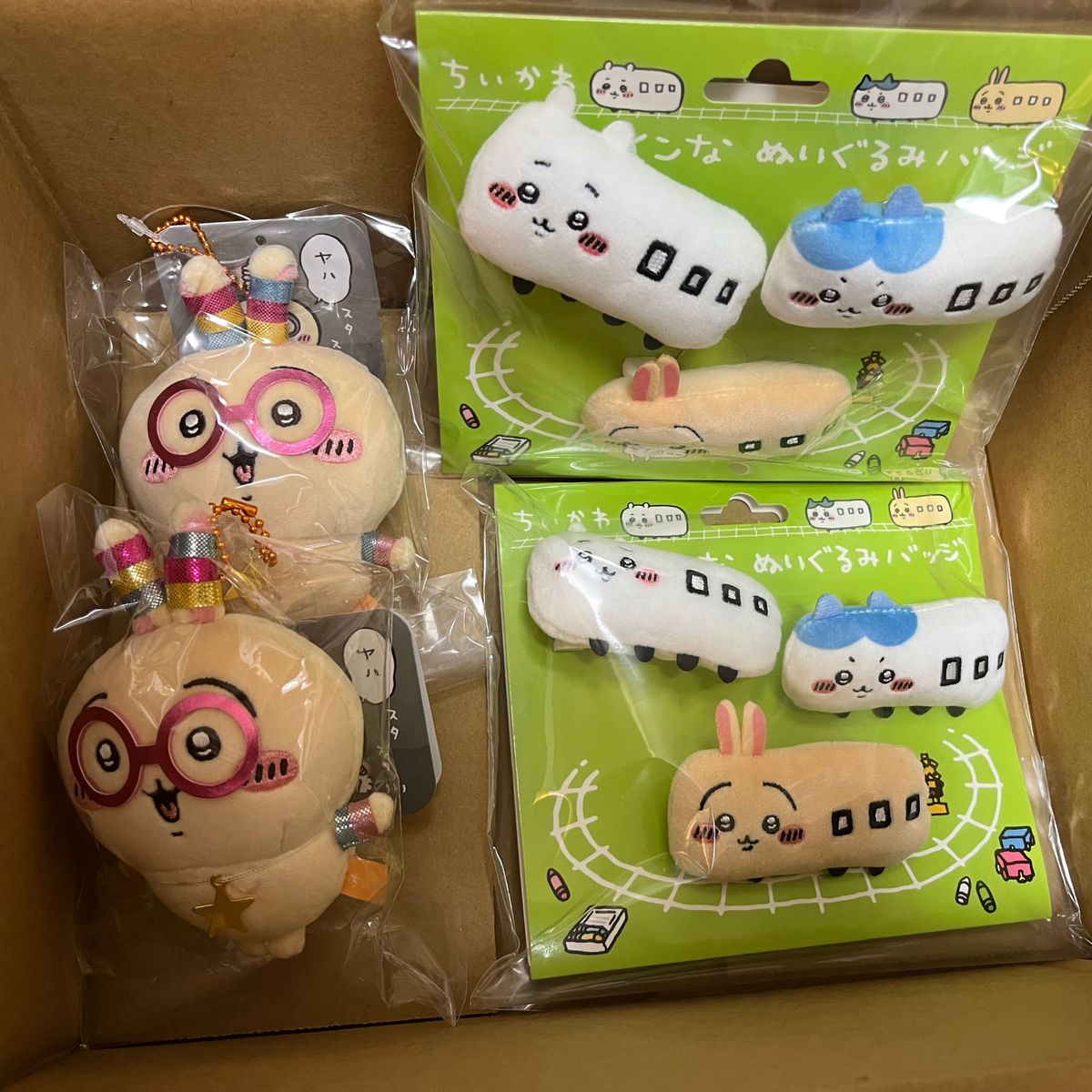 光る!!輪っかをつけたうさぎマスコット トレインなぬいぐるみバッジ ちいかわ/トレインなぬいぐるみバッジ/光る!!輪っかをつけた