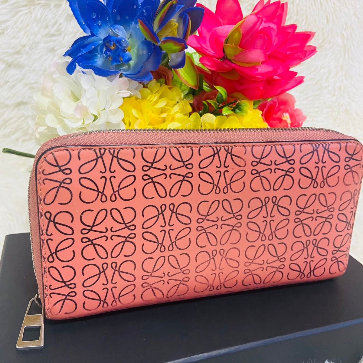 本革 LOEWE ロエベ 財布 リピートアナグラム レザー サーモン 本革 LOEWE ロエベ 財布 リピートアナグラム レザー サーモン