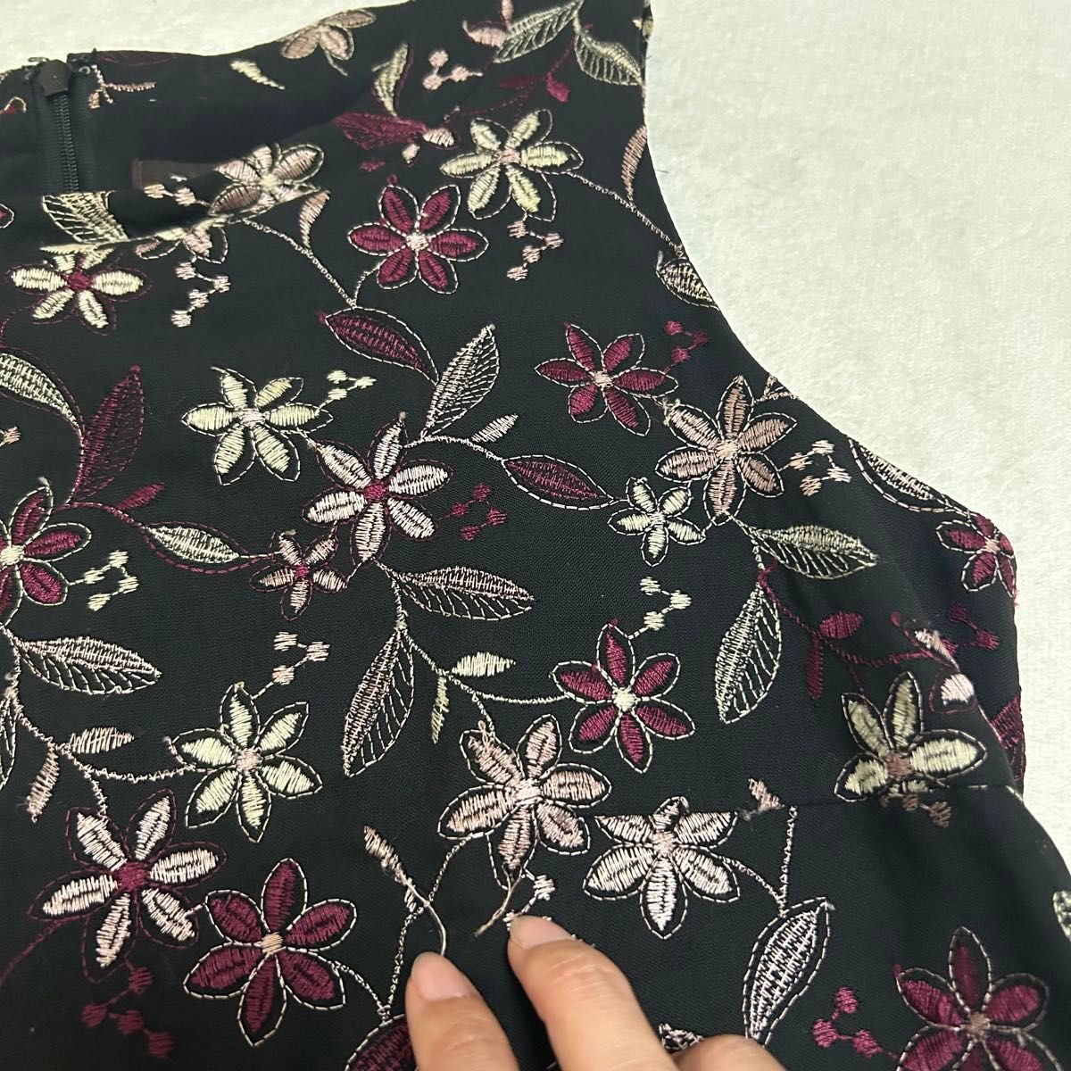 TOOCA トッカ ワンピース 刺繍 花柄 総柄 黒 ブラック 膝上 TOOCA トッカ ワンピース 刺繍 花柄 総柄 黒 ブラック 膝上